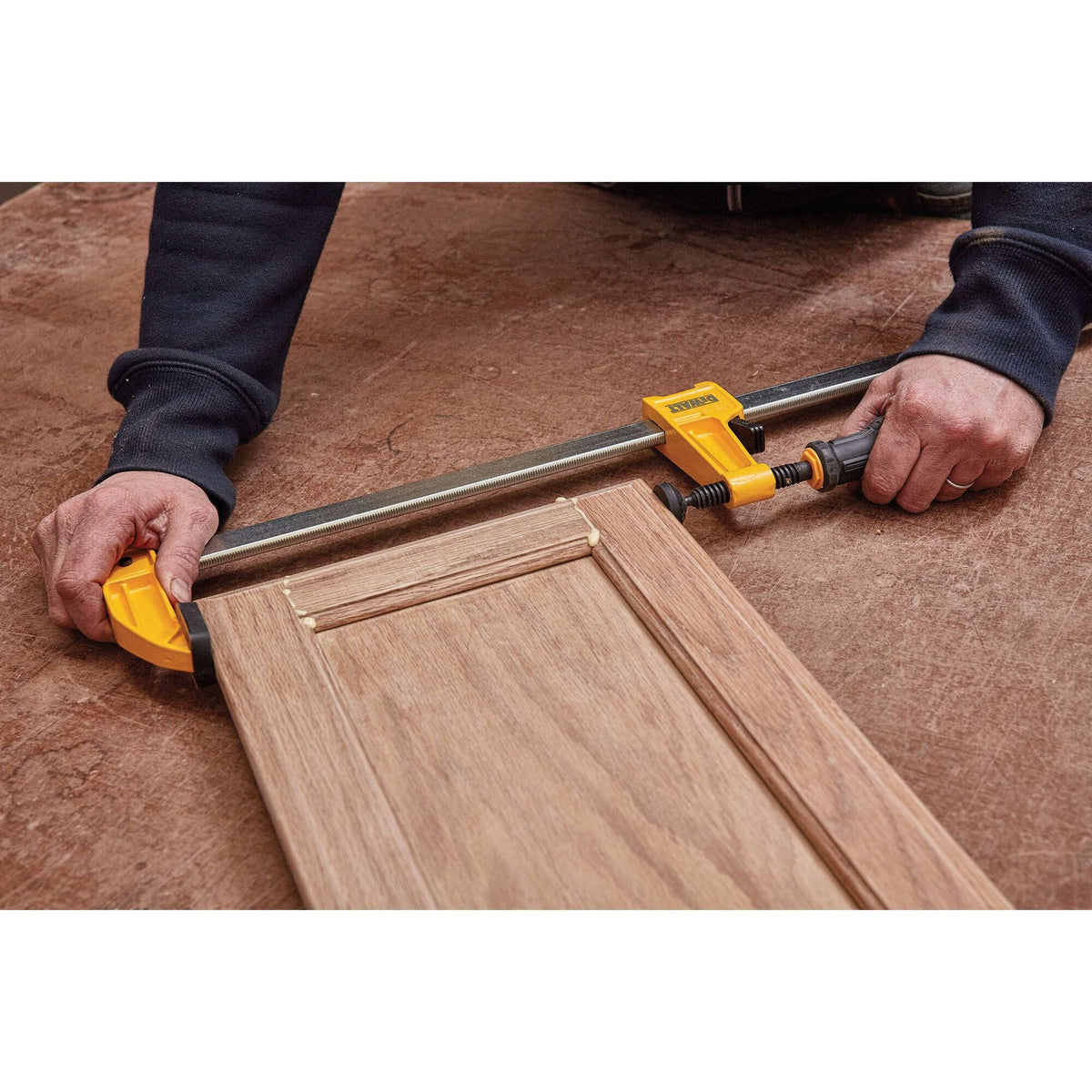 DeWalt DWHT83264 6 in Heavy-Duty Bar Clamp