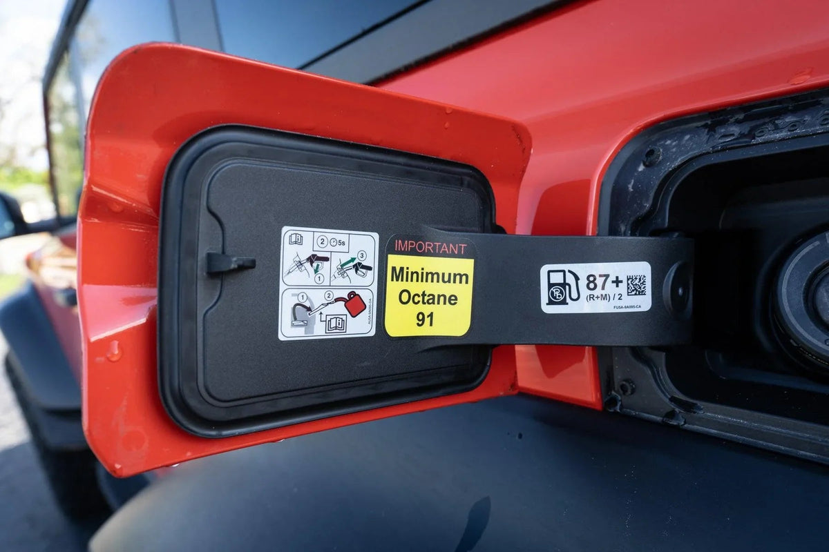 Warning Sticker Minimum Octane Rating (Pair) - Universal