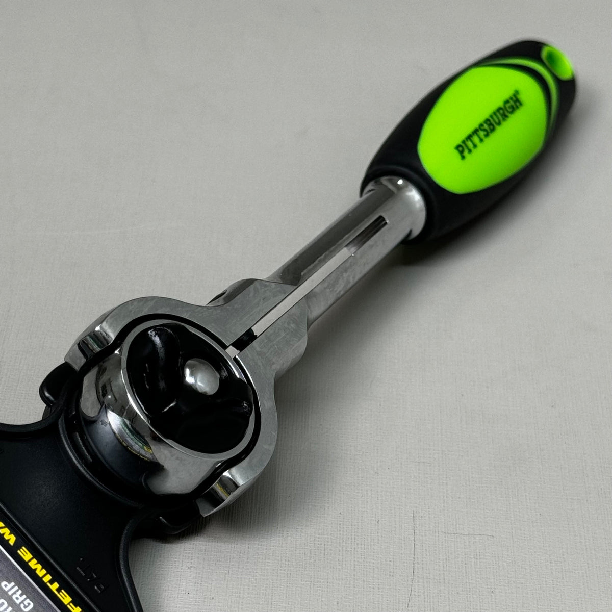PITTSBURGH AUTOMOTIVE 270° Quick Release Swivel Head Ratchet 1/4" Green 70151