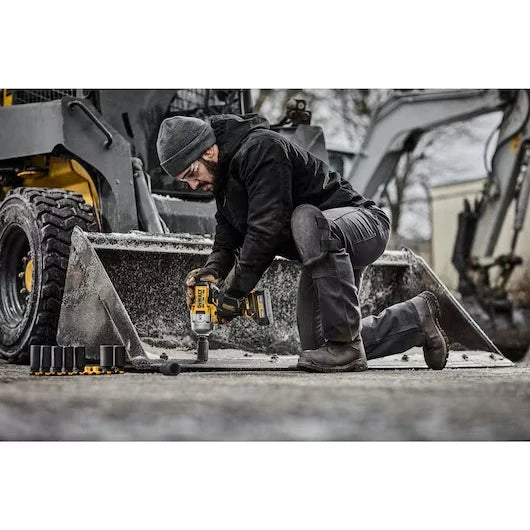DEWALT DCF961B 20V MAX* XR® Brushless Cordless 1/2 In High Torque Impact Wrench with Hog Ring Anvil (Tool Only)