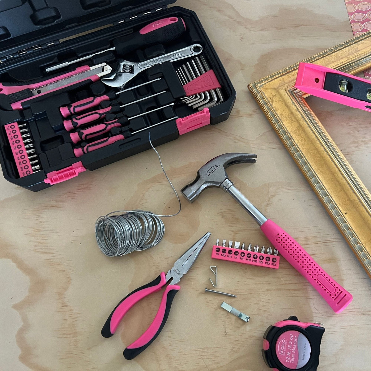 Apollo Tools New and Improved 39 Piece General Pink Tool Set in Storage Case for DIY Everyday Home Maintenance and Repairs- DT9711P