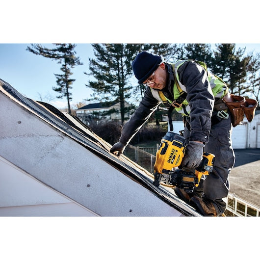 DEWALT DCN45RNB 20V MAX* 15° Cordless Coil Roofing Nailer (Bare Tool)