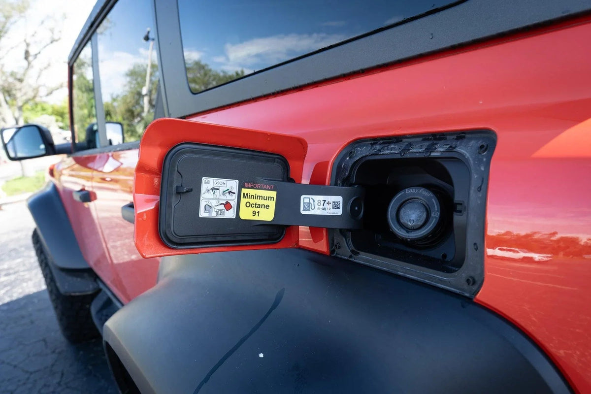 Warning Sticker Minimum Octane Rating (Pair) - Universal