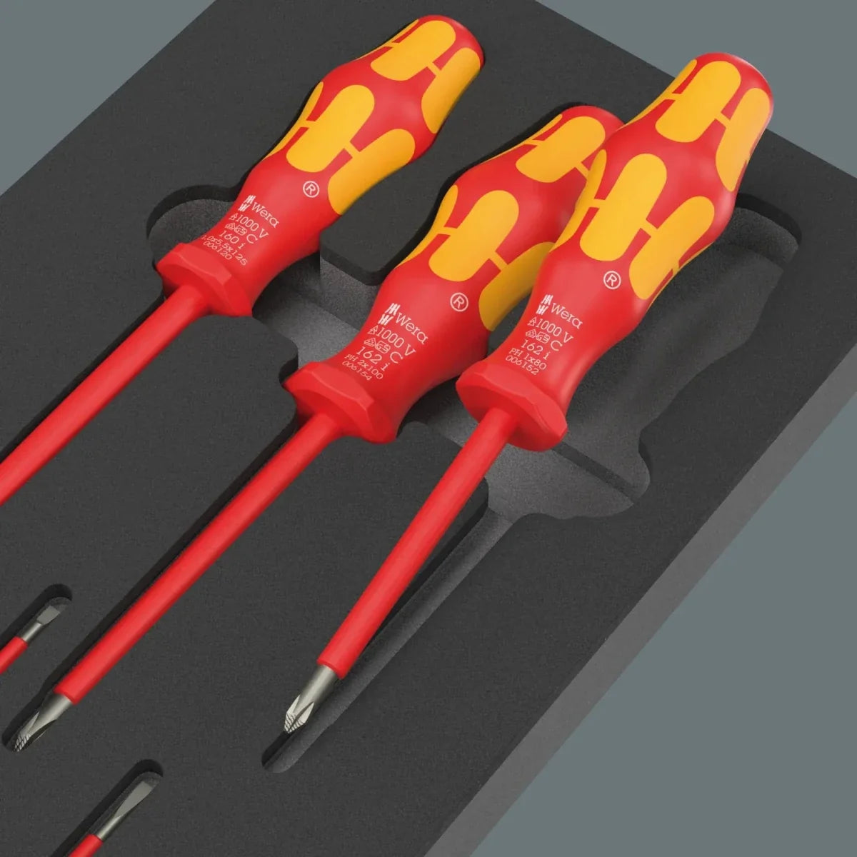 Wera 05150133001 97110 Kraftform Series 100 VDE Insulated Screwdriver Set in Shadow Foam Insert - 7 Piece